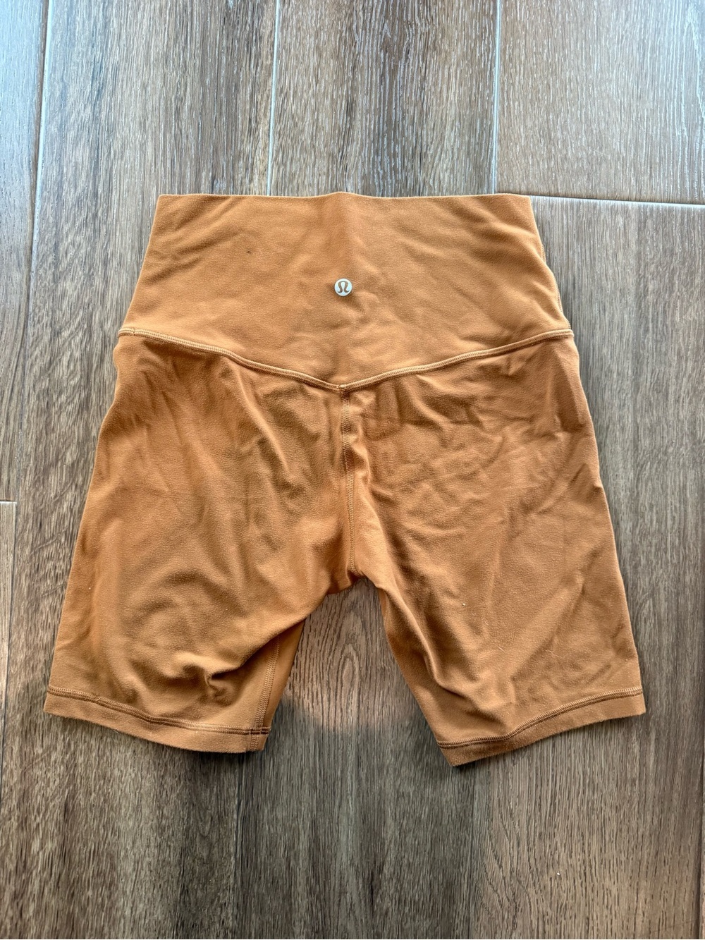 LULULEMON ALIGN HR SHORT 8" SIZE 6